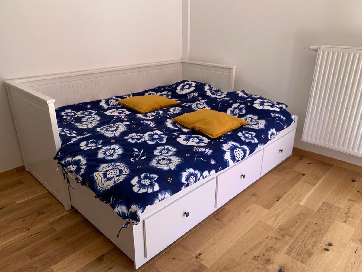 Lovely Studio Appartment With Patio Near The Sea Koper Eksteriør bilde