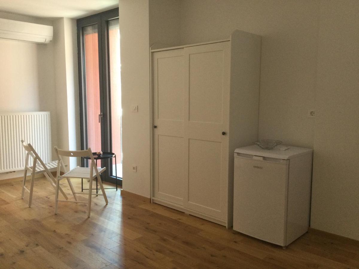 Lovely Studio Appartment With Patio Near The Sea Koper Eksteriør bilde